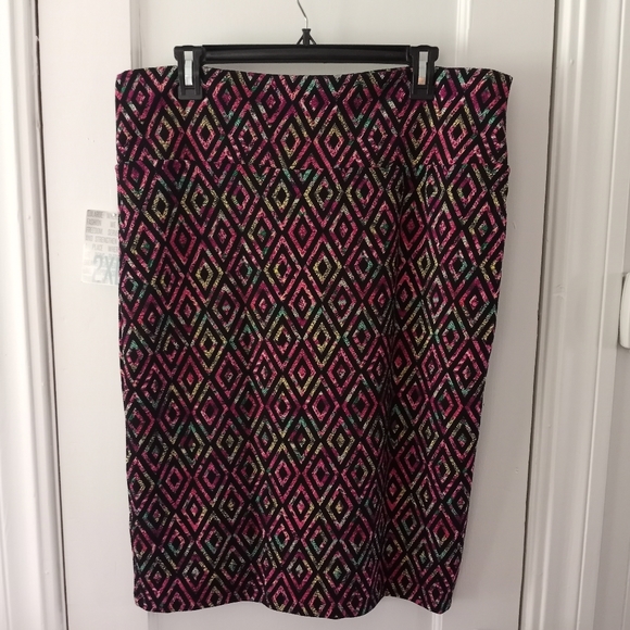 Lularoe Cassie Pencil Skirt Size 2XL Floral Diamond Print - Picture 2 of 8
